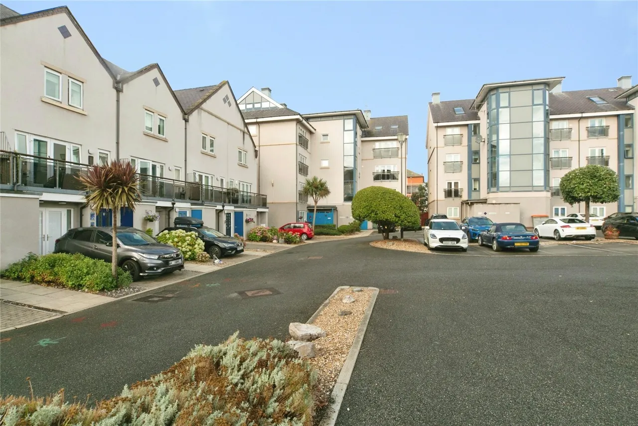 Sapphire House, Mostyn Broadway, LL30, photo 6