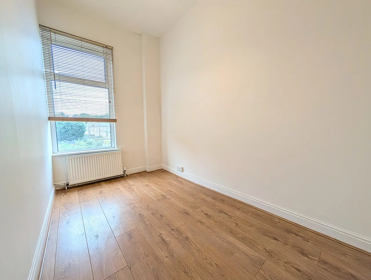 Eaves Knoll Road, New Mills, SK22, photo 18