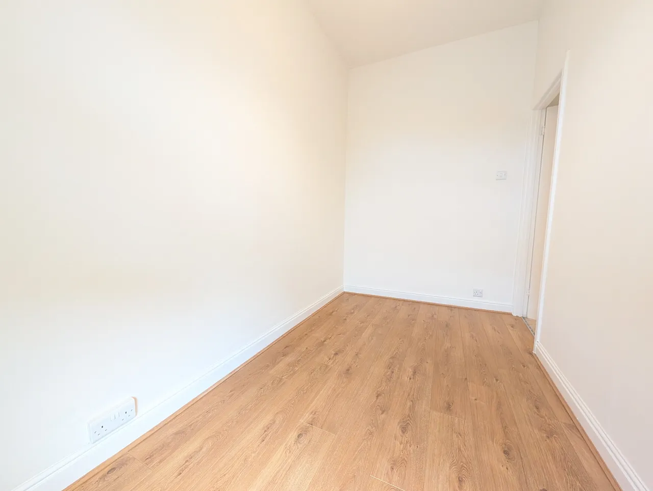 Eaves Knoll Road, New Mills, SK22, photo 19
