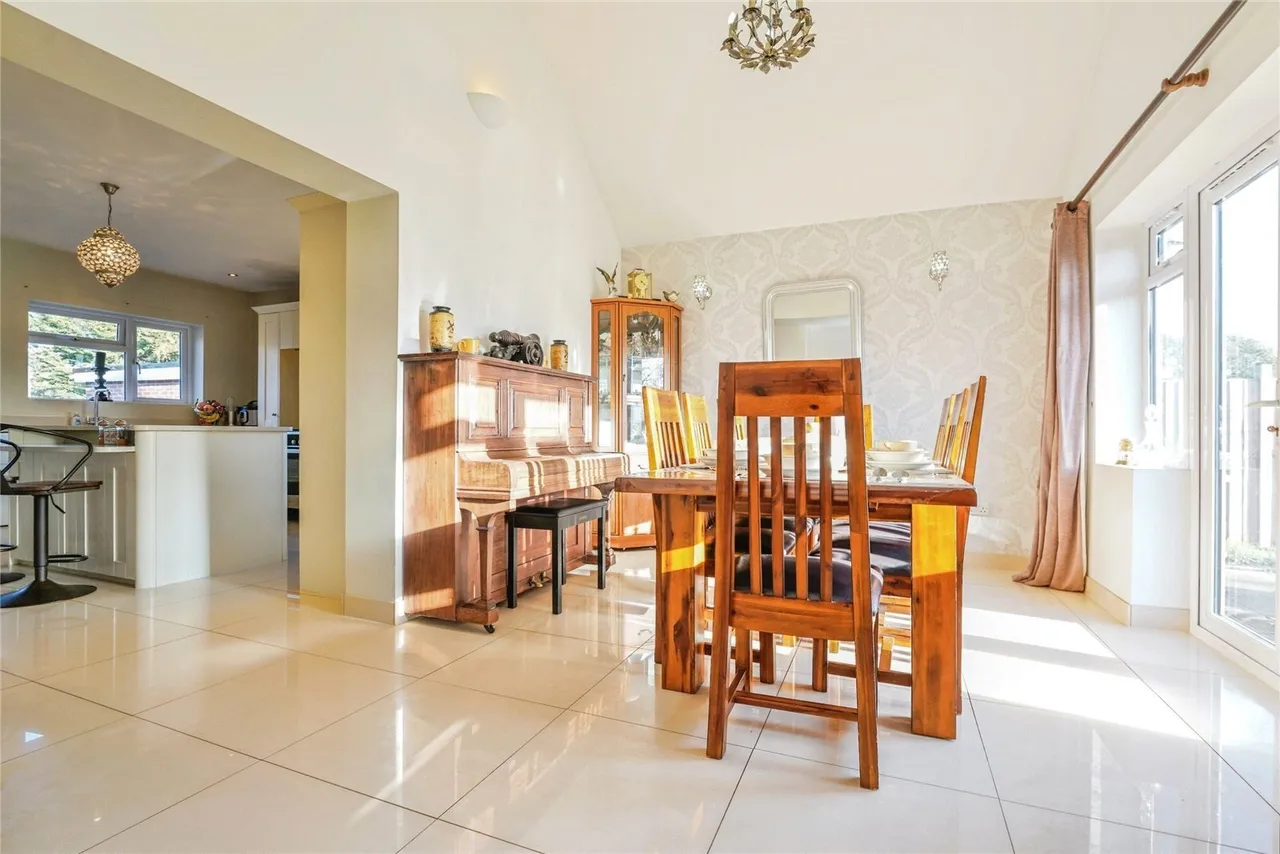 Winnycroft Lane, Matson, Gloucester, Gloucestershire, GL4, photo 6