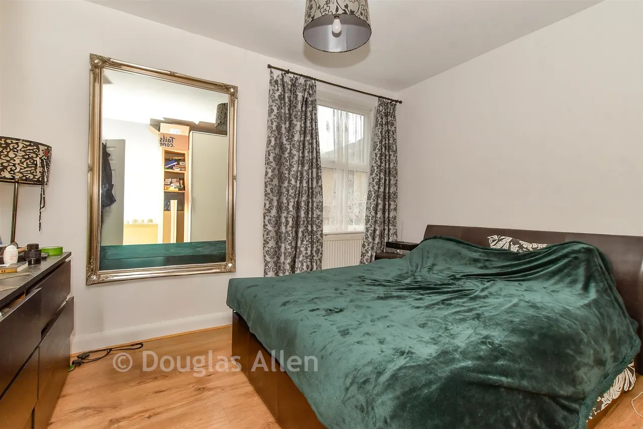 Seaforth Gardens, Woodford Green, IG8, photo 5