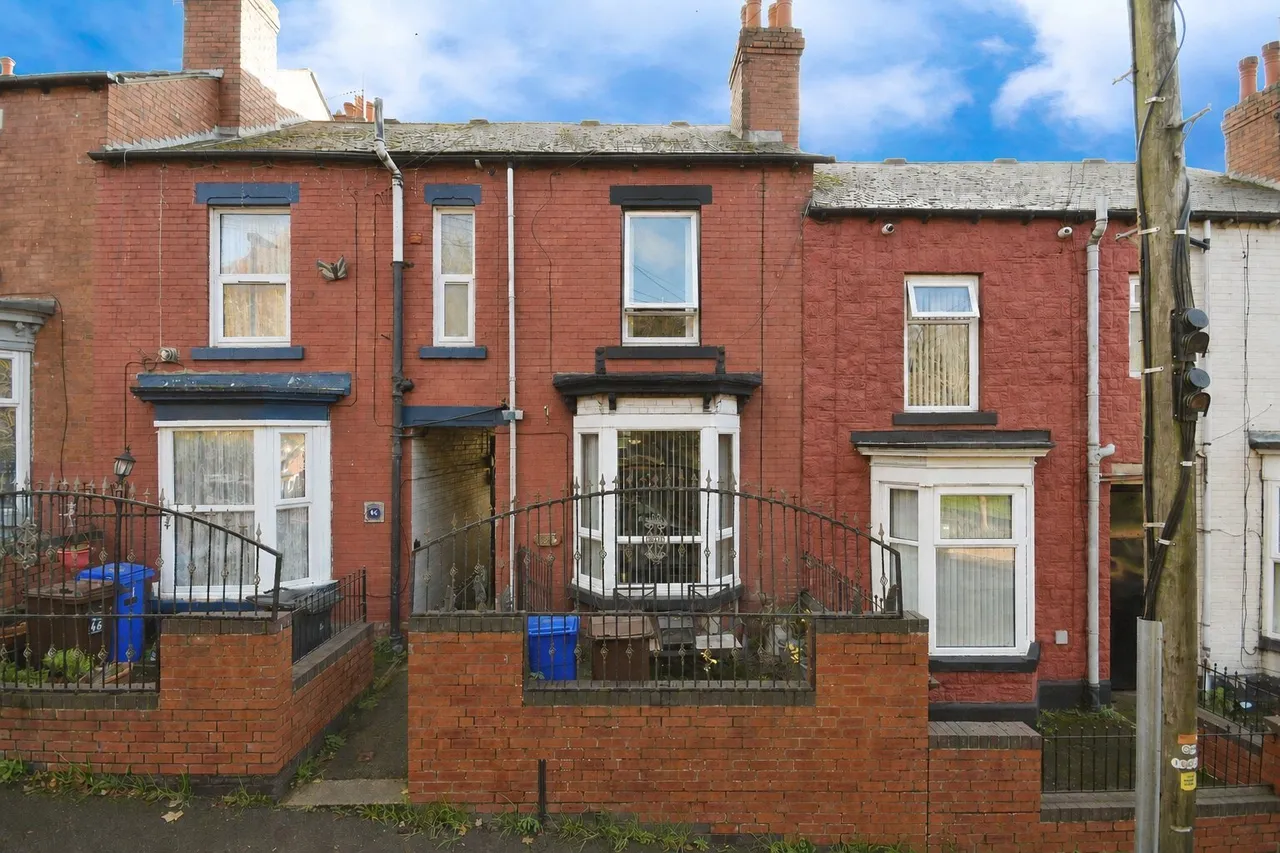 3 bed house for sale — Wincobank Lane, Sheffield, S4