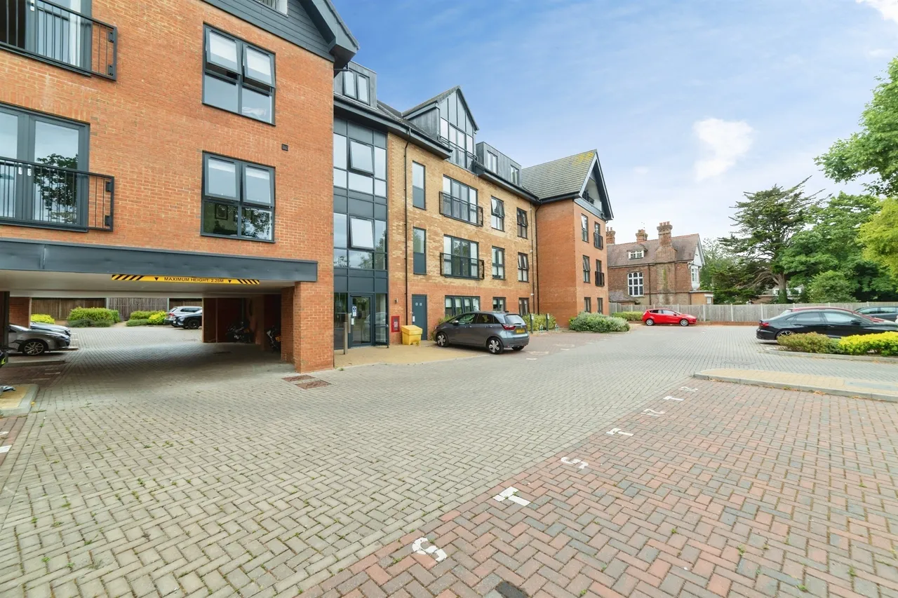 North Road, Stevenage, SG1, photo 3