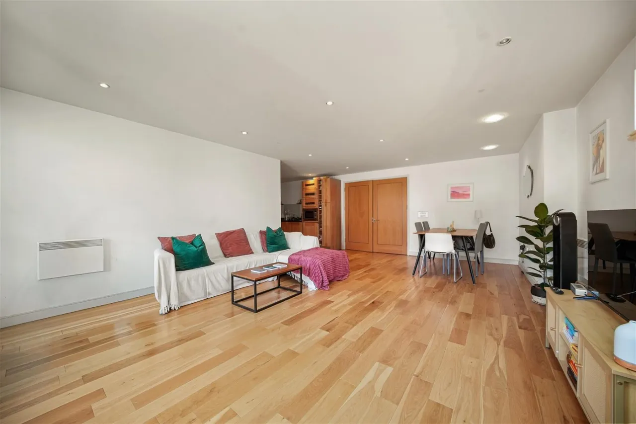 Garden Walk, Shoreditch, EC2A, photo 6