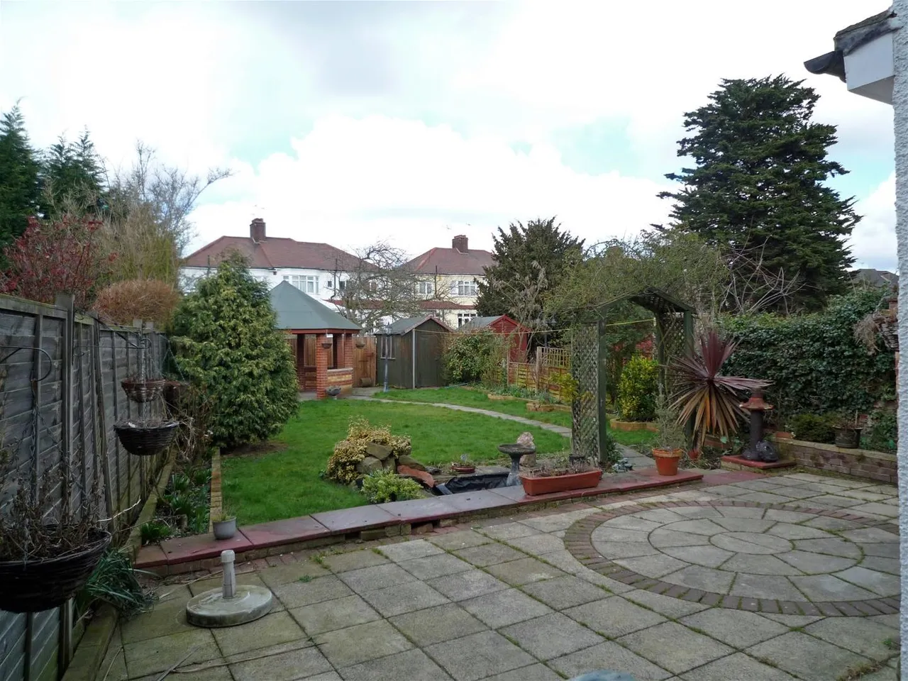 Monmouth Avenue, South Woodford, Greater London E18 1NU, photo 14