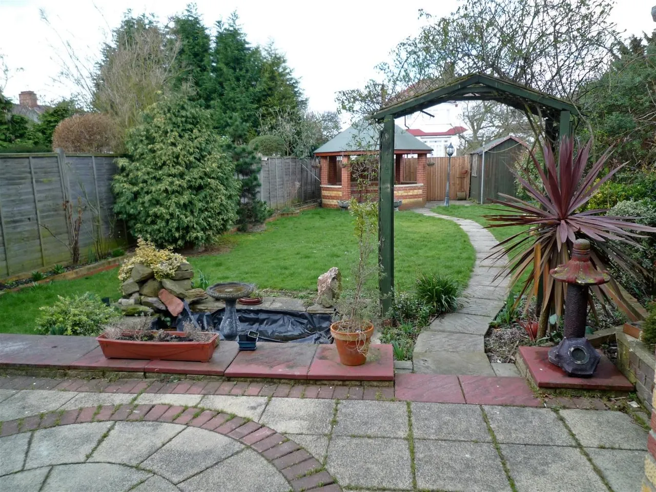 Monmouth Avenue, South Woodford, Greater London E18 1NU, photo 15