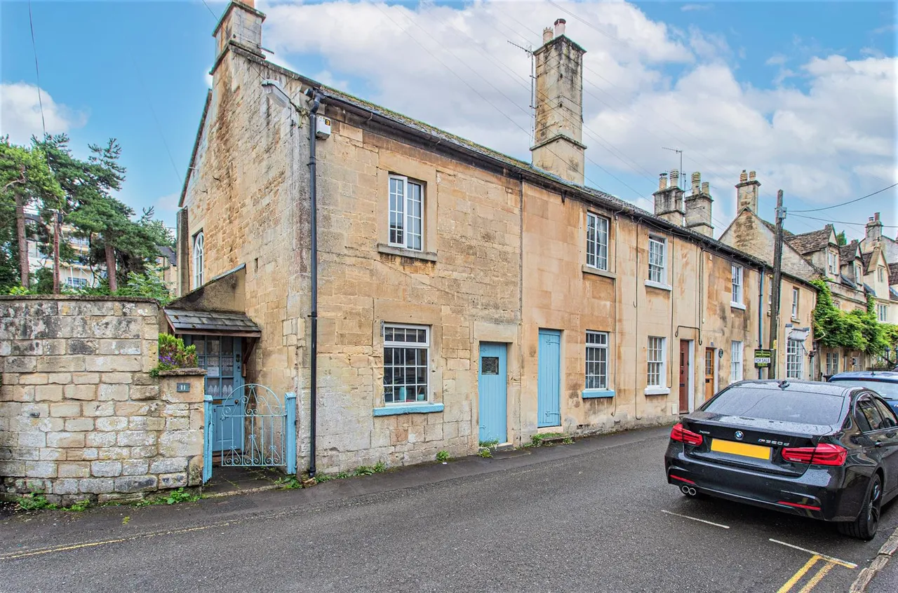 2 bed house for sale, Market Place, Box, SN13