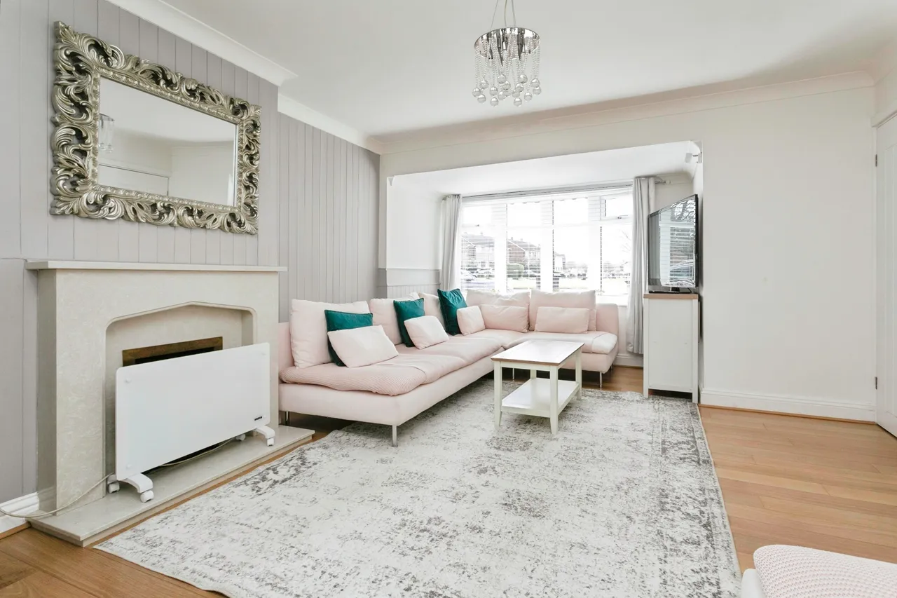 Melrose Avenue, Bletchley, Milton Keynes, Buckinghamshire, MK3, photo 3