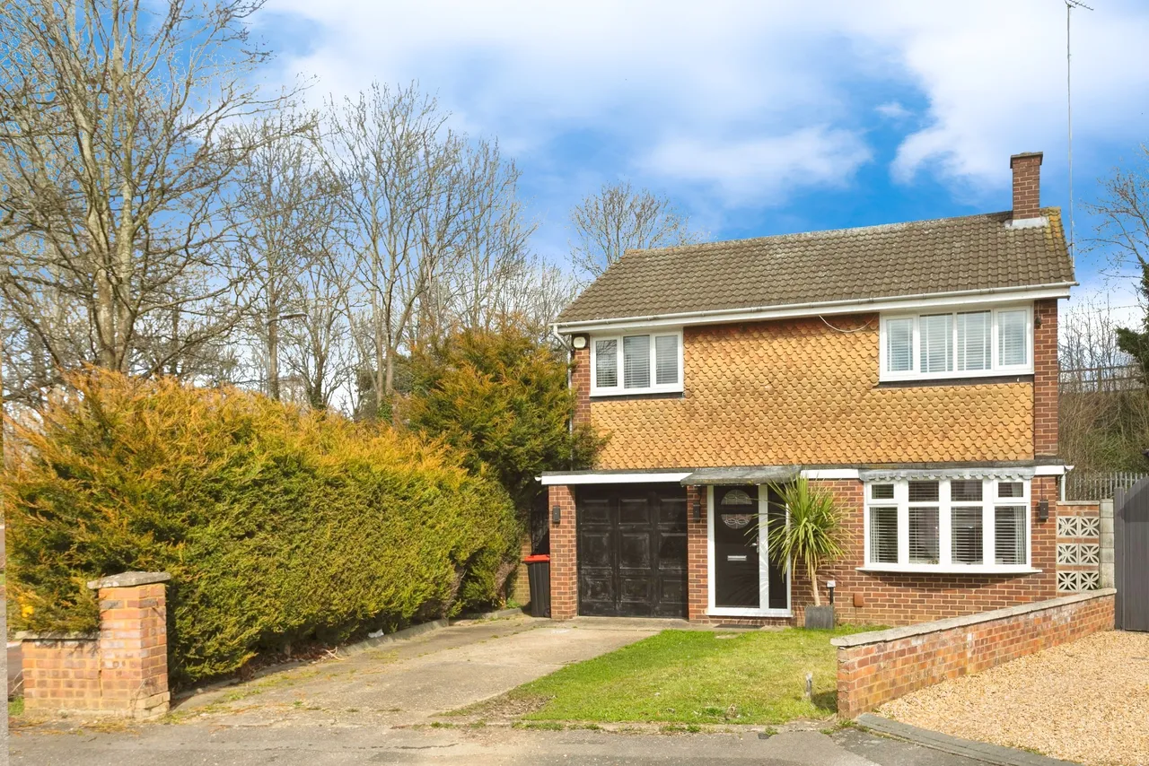 Melrose Avenue, Bletchley, Milton Keynes, Buckinghamshire, MK3, photo 2