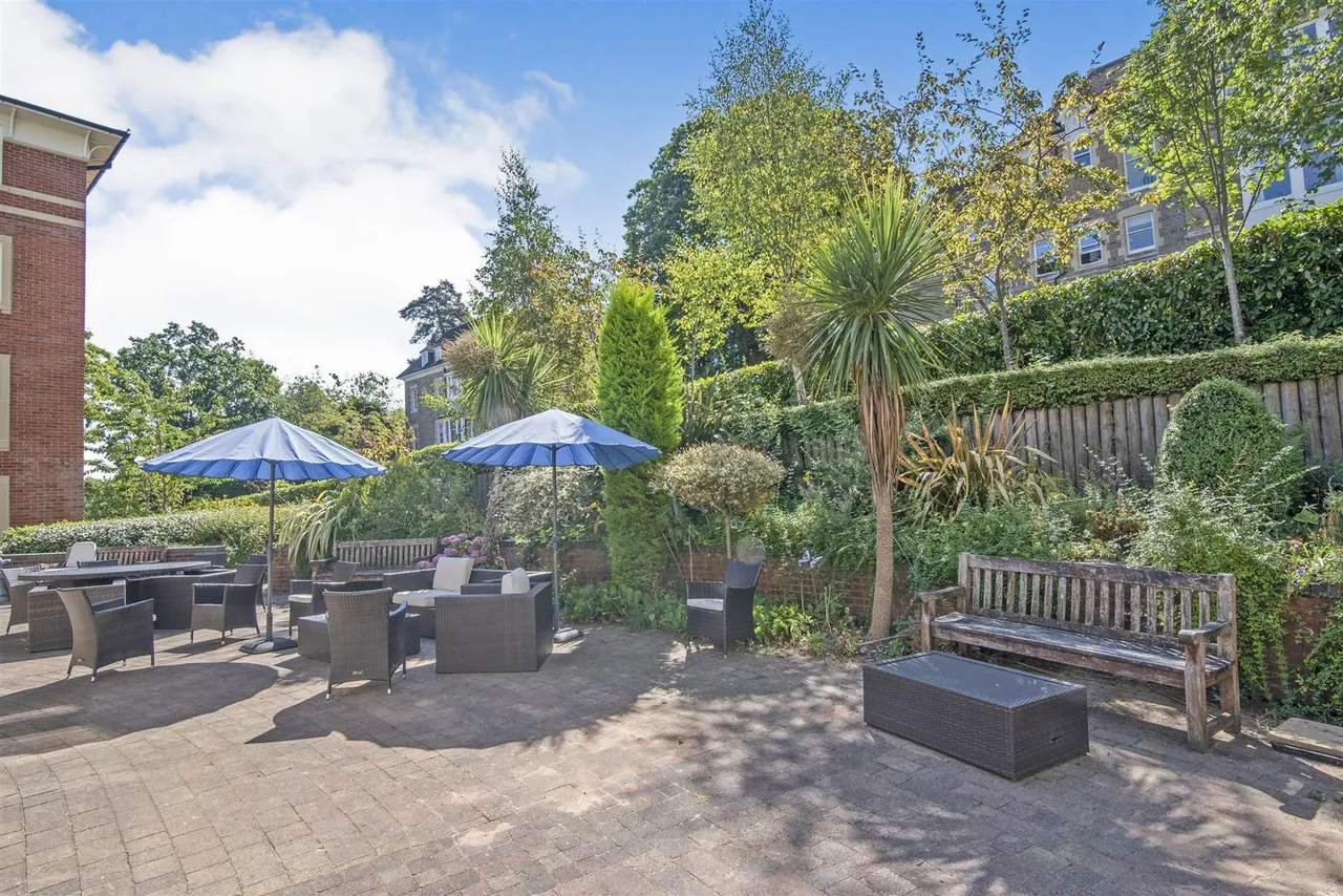Victoria Road, Malvern, WR14, photo 15