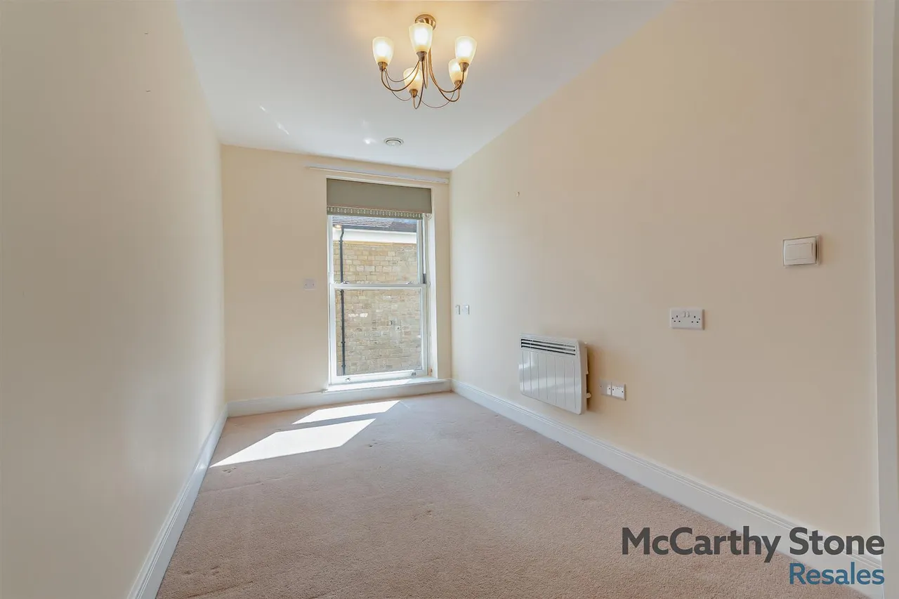 Victoria Road, Malvern, WR14, photo 11