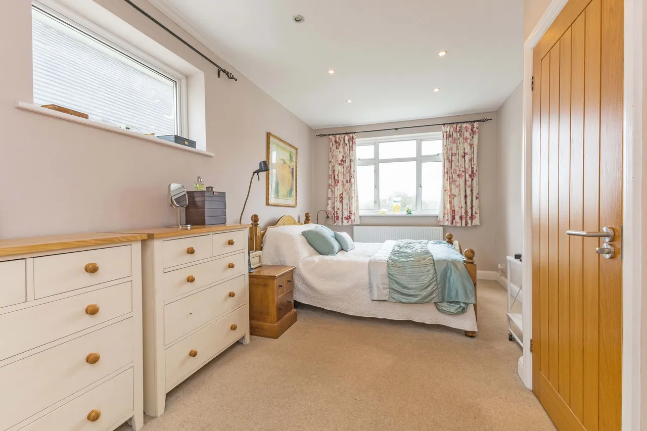 Oaken Grove, Maidenhead, Berkshire SL6 6HL, photo 16