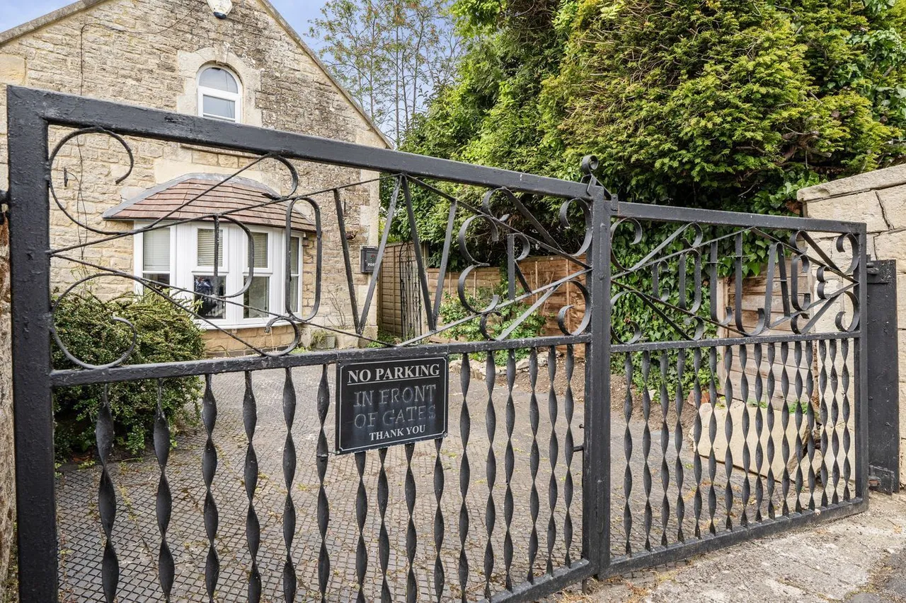High Street, Rode, BA11, photo 21