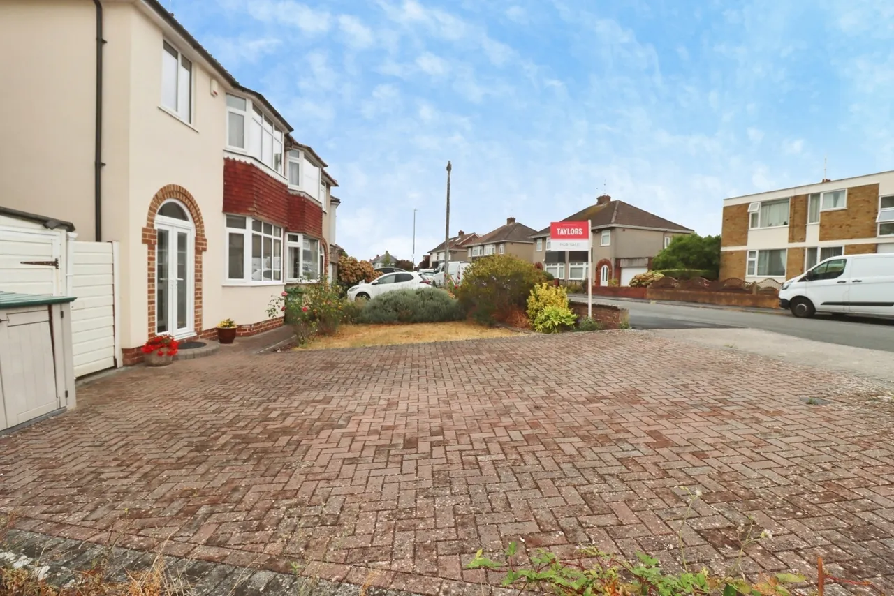 Fouracre Road, Downend, Bristol, BS16, photo 23