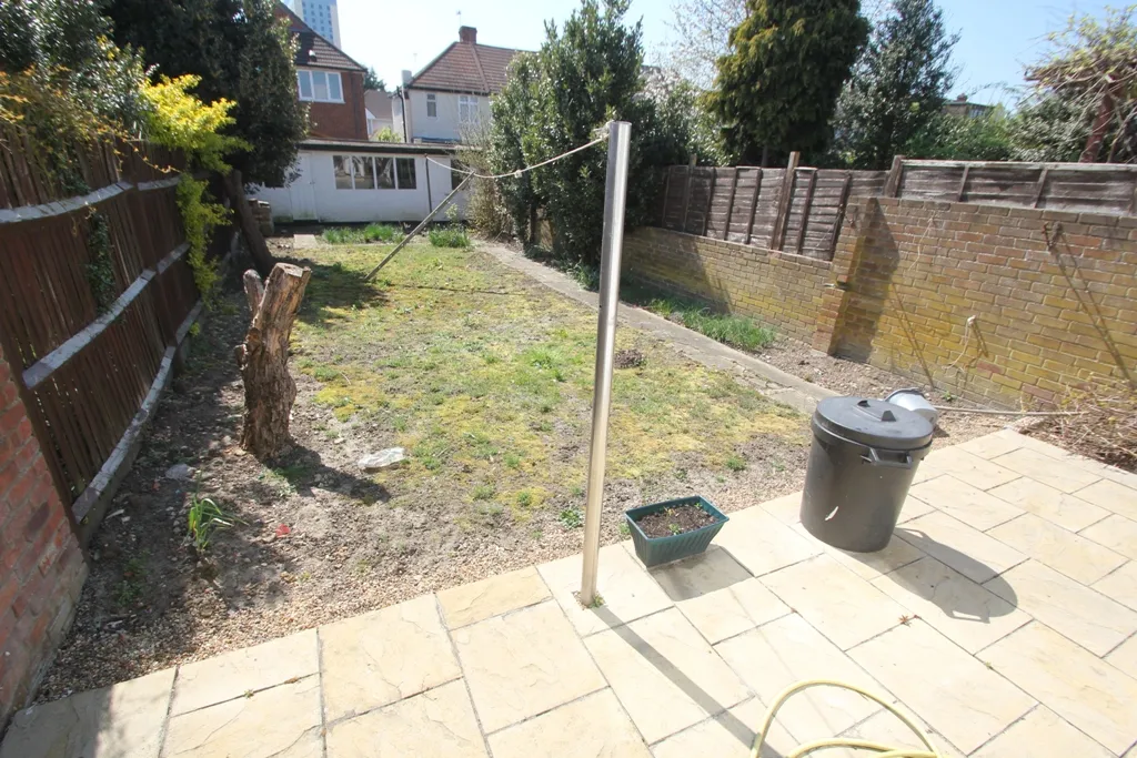 ST Mary's Road, Edmonton, N9, photo 6
