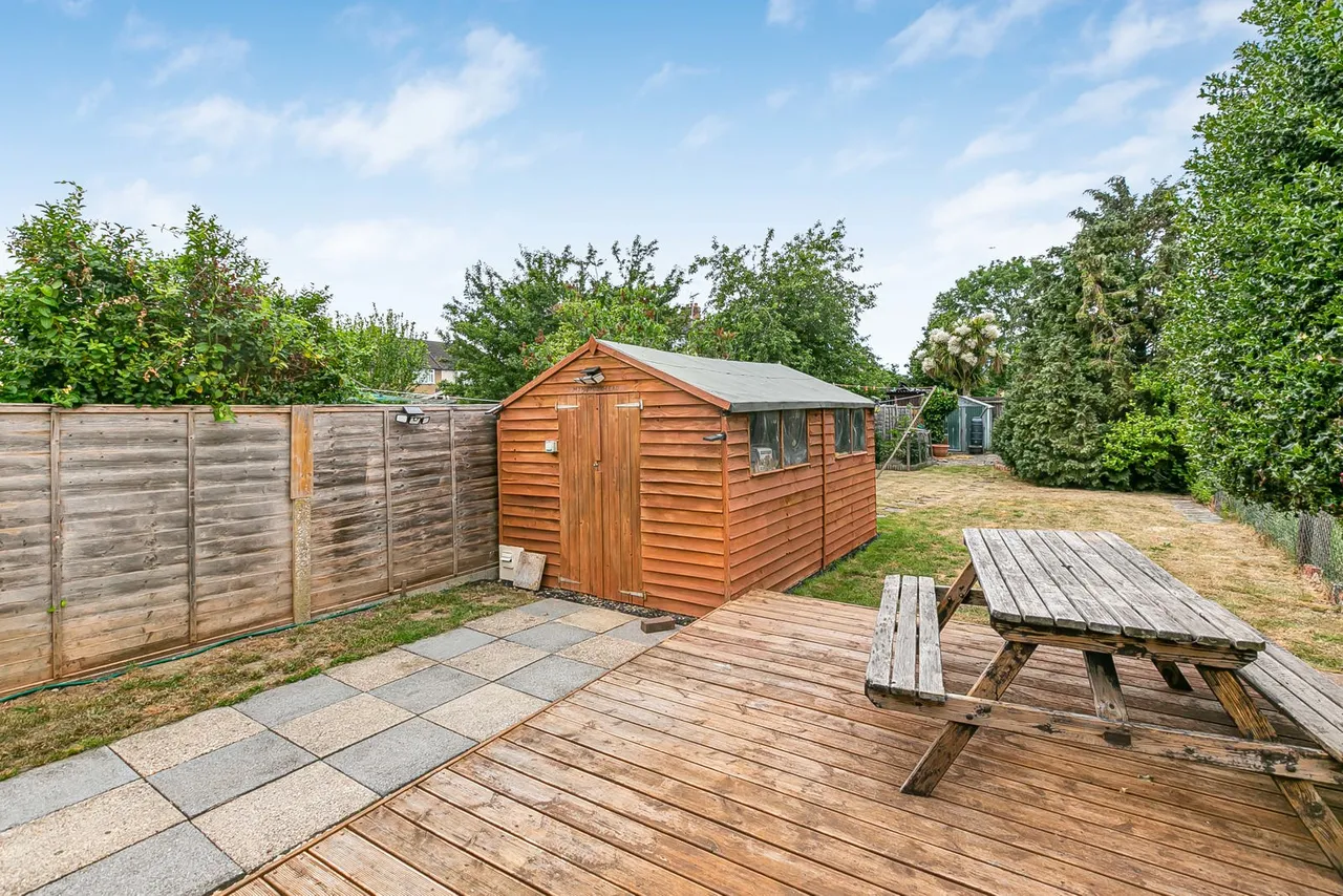 Warwick Avenue, Egham, TW20, photo 24