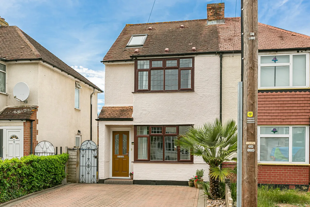 Warwick Avenue, Egham, TW20, photo 31