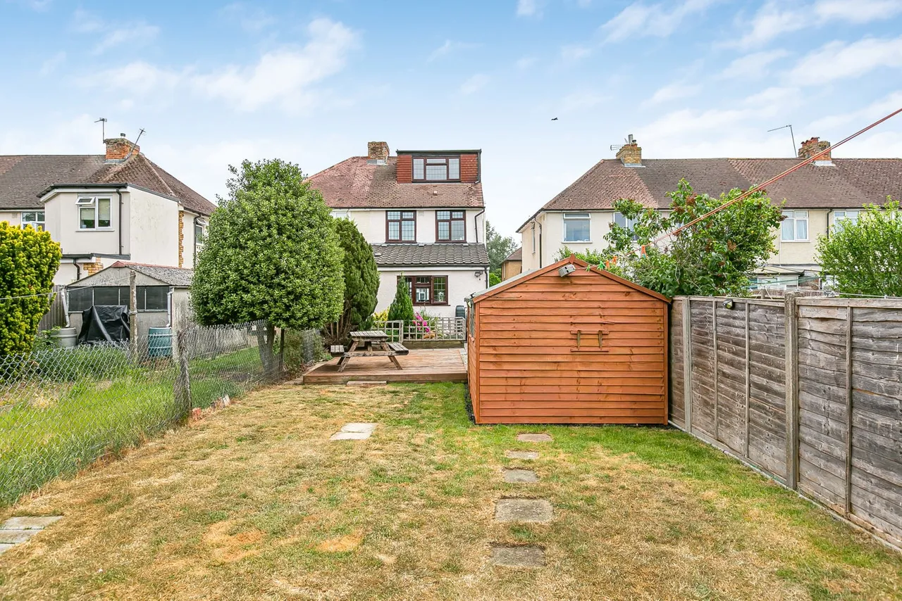 Warwick Avenue, Egham, TW20, photo 26