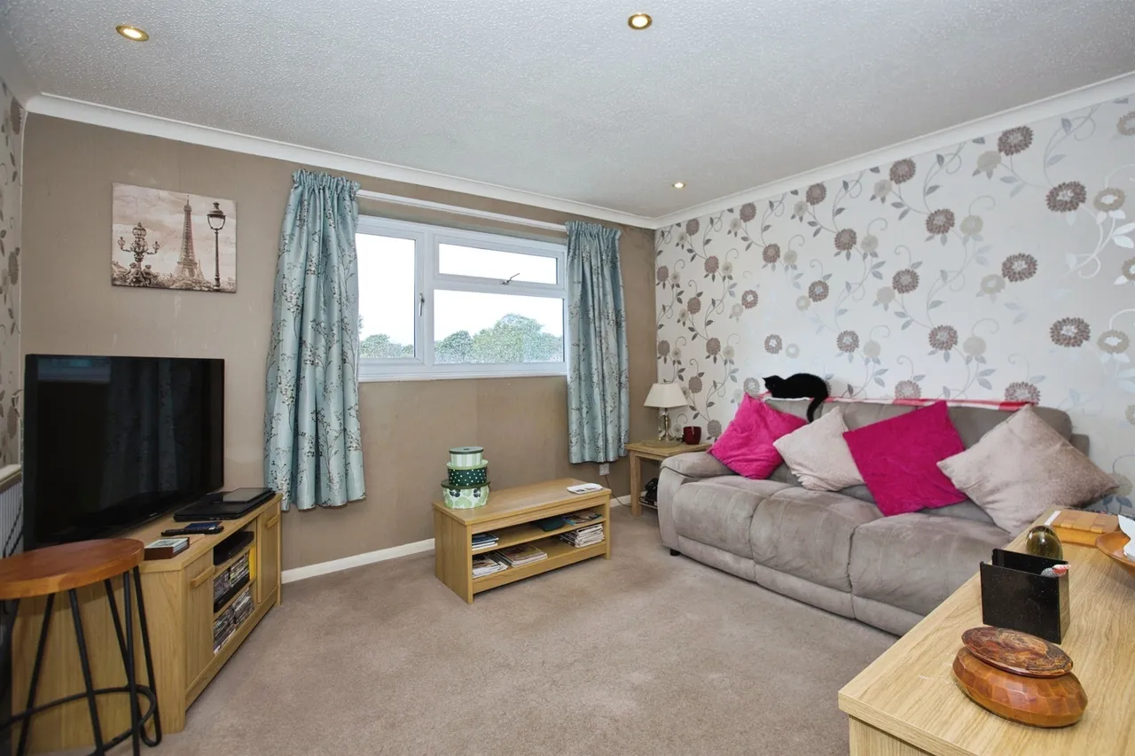 Cavalier Way, Yeovil, photo 5