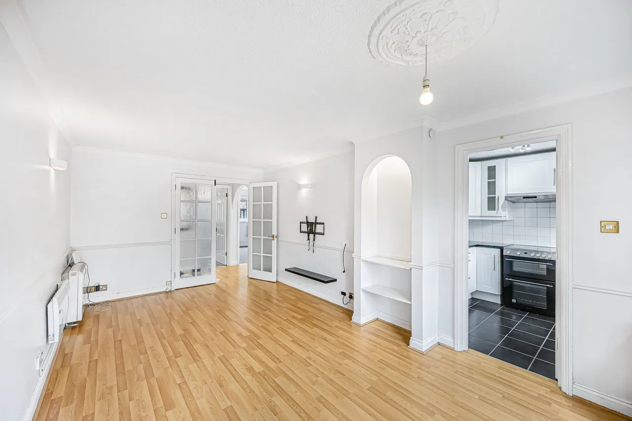 Haydon Close, Bush Hill Park, Enfield EN1, photo 2