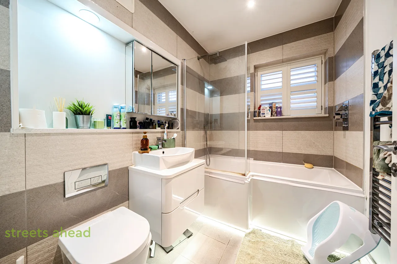 South Drive, Coulsdon, CR5, photo 8