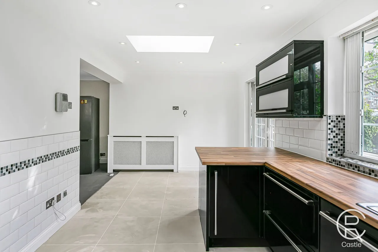 Heath Close, London, W5, photo 9