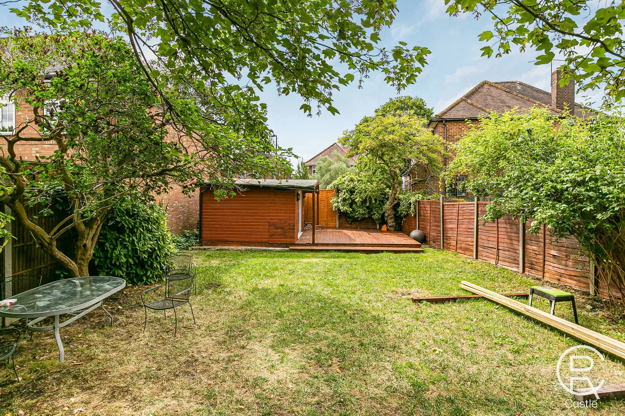 Heath Close, London, W5, photo 10