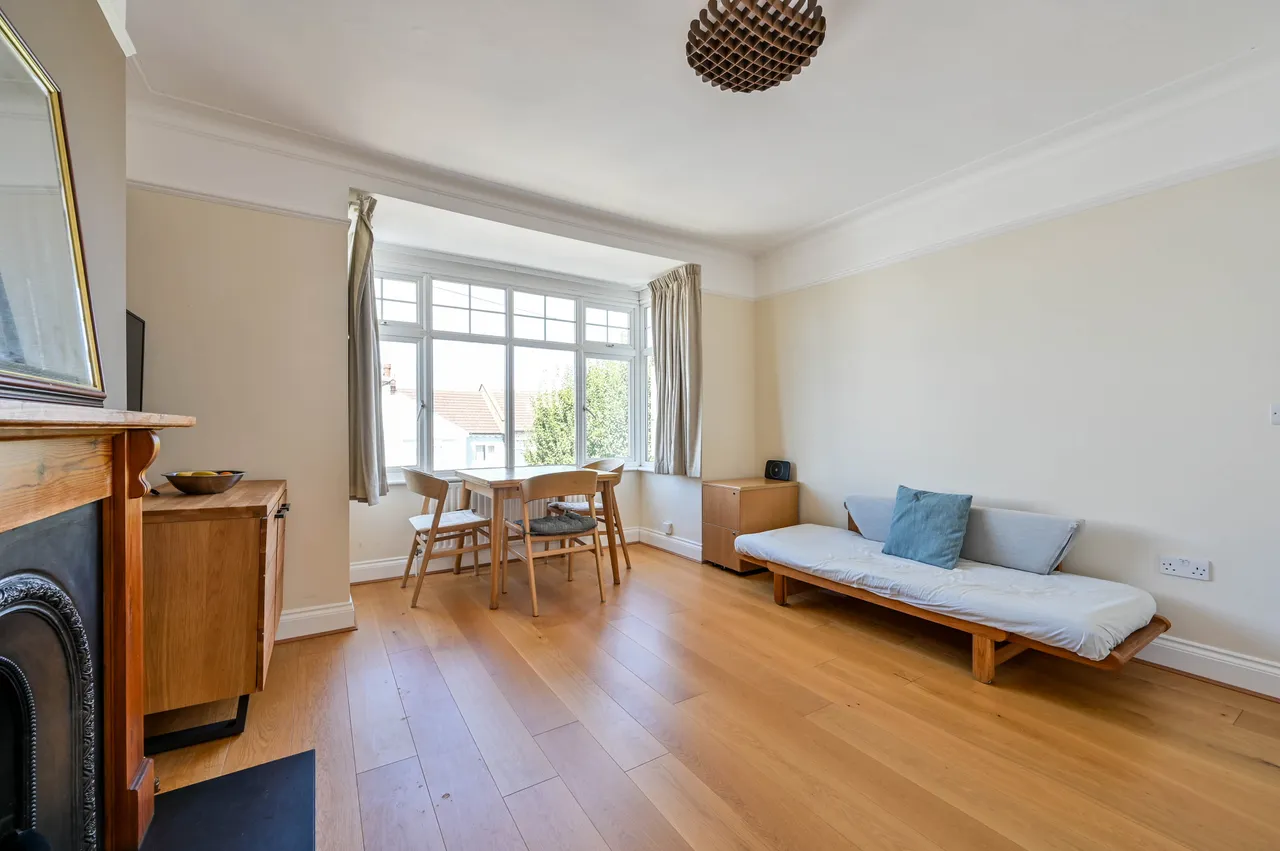 60 Alric Avenue, New Malden, photo 4