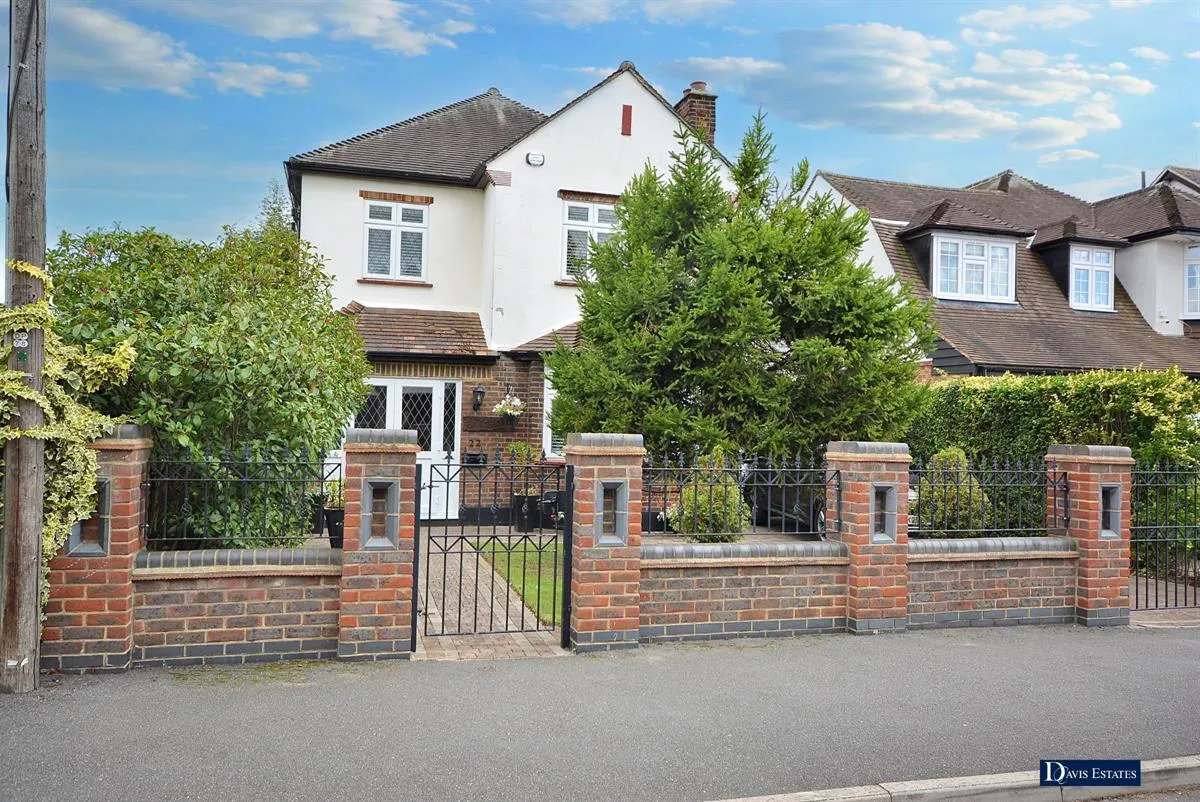 Hamilton Drive, Harold Wood, RM3, photo 14