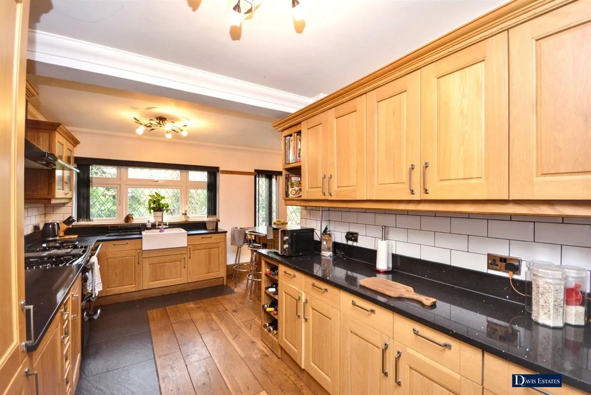 Hamilton Drive, Harold Wood, RM3, photo 3
