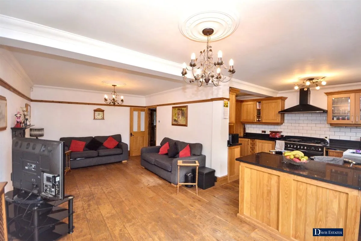 Hamilton Drive, Harold Wood, RM3, photo 7