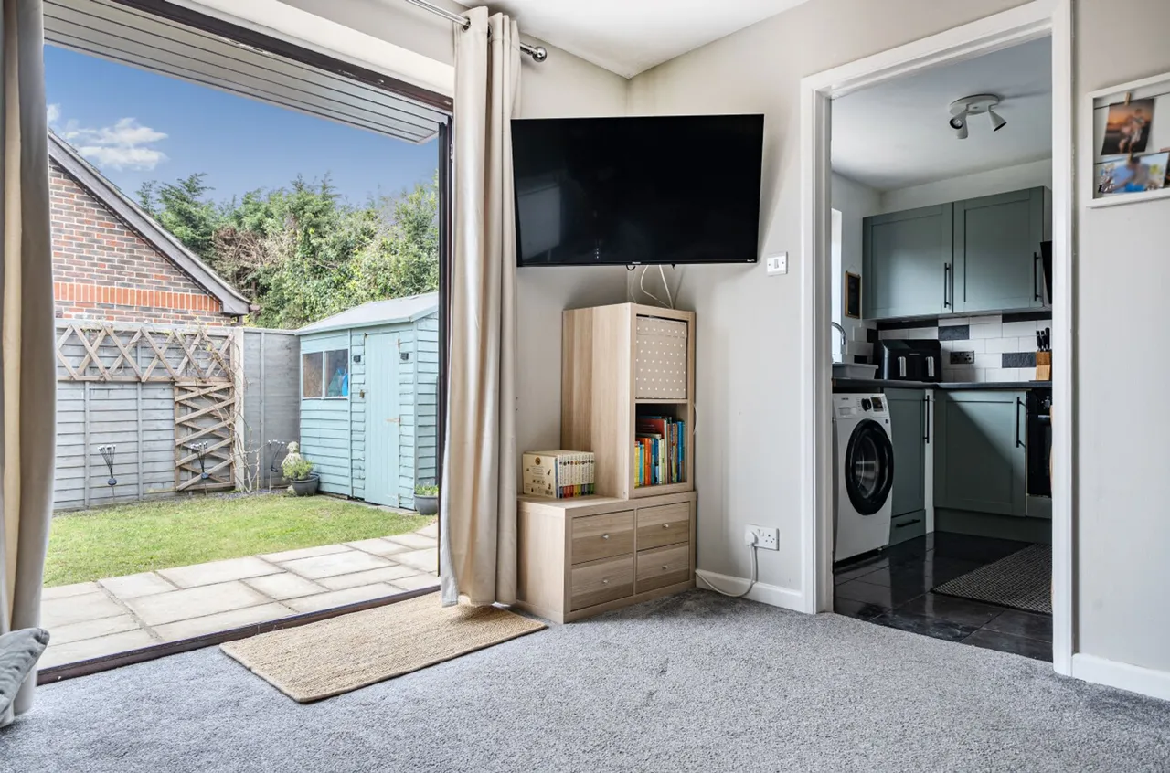 High Street, Selsey, PO20, photo 6