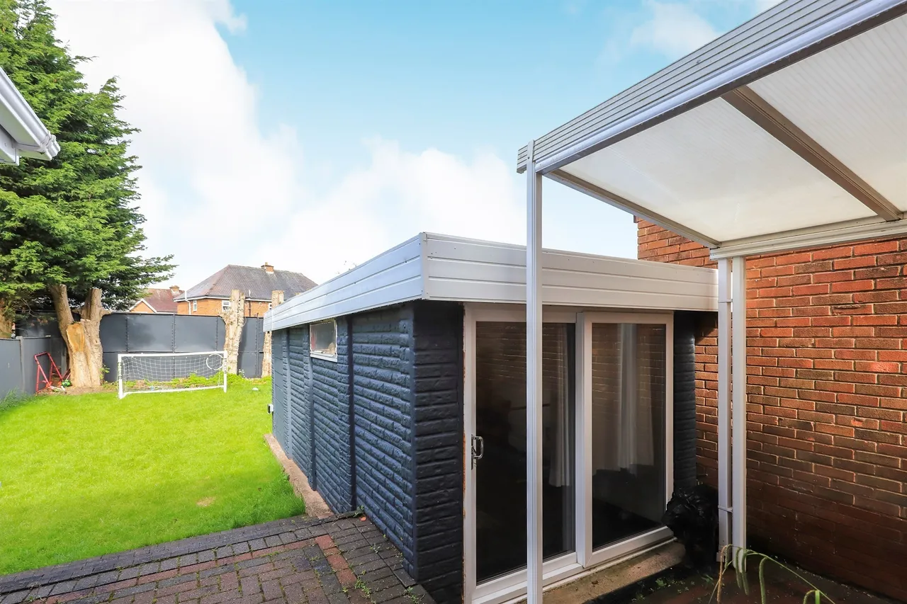 Cannock Road, Featherstone, WV10, photo 14