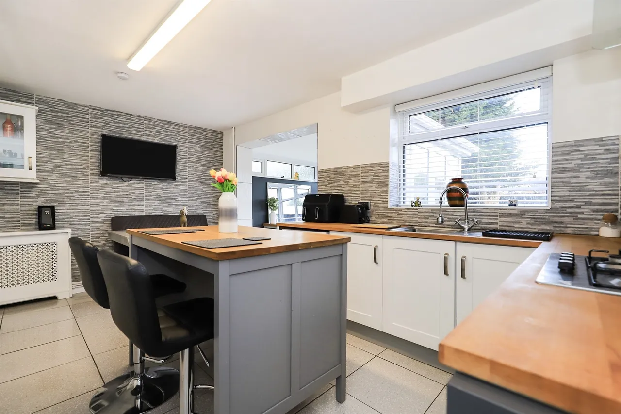 Cannock Road, Featherstone, WV10, photo 3