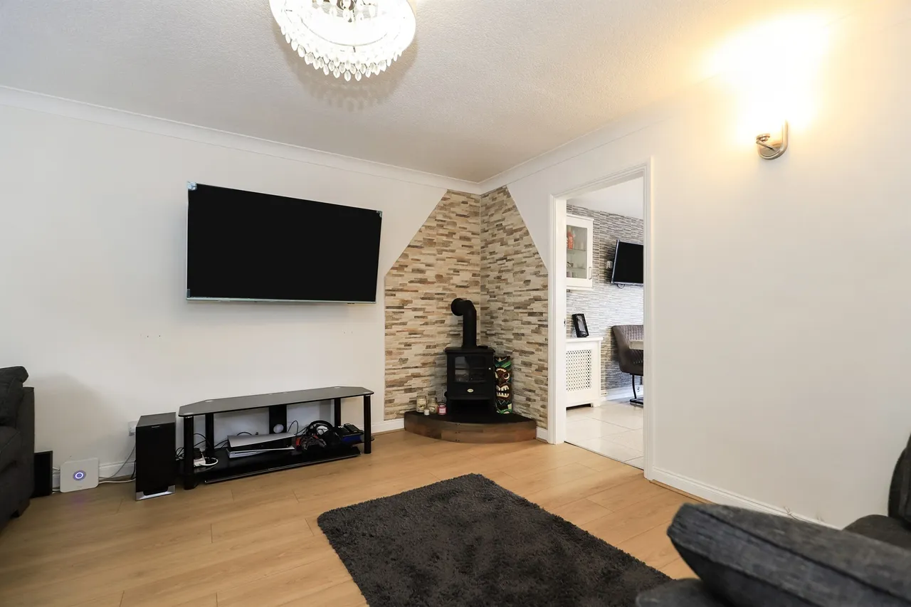 Cannock Road, Featherstone, WV10, photo 5