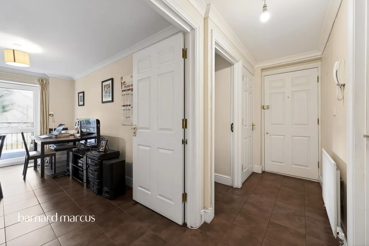 Birdhurst Road, South Croydon, photo 12