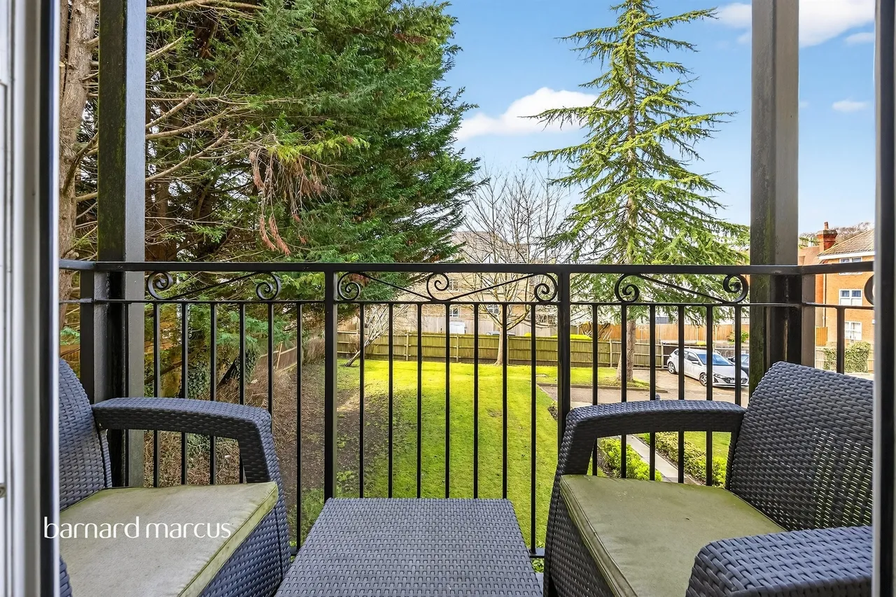 Birdhurst Road, South Croydon, photo 5