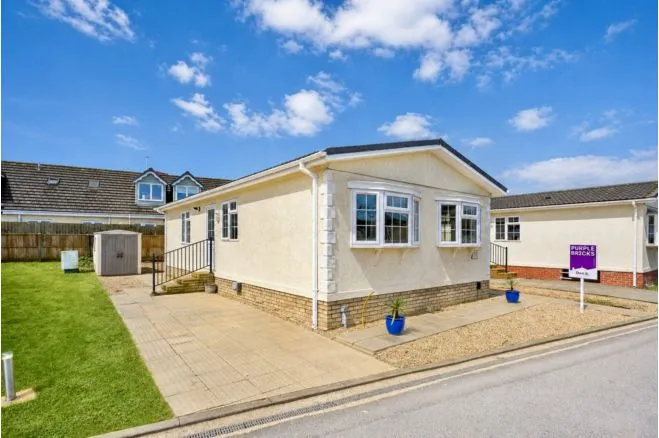 Avenue Road, Sandown, PO36, photo 5