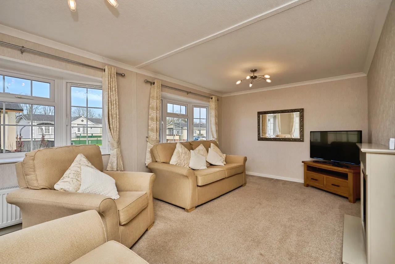Avenue Road, Sandown, PO36, photo 6