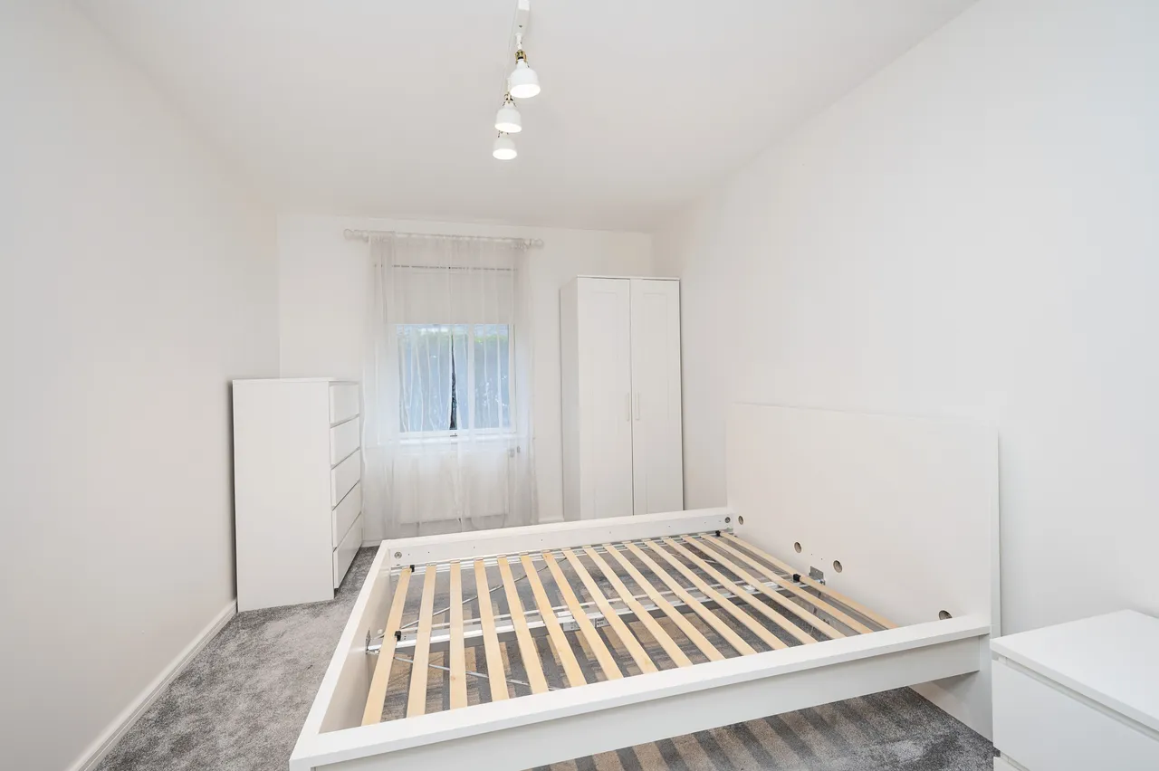 Flat 5, Thorn Apartments, 5 Geoff Cade Way, London, photo 4