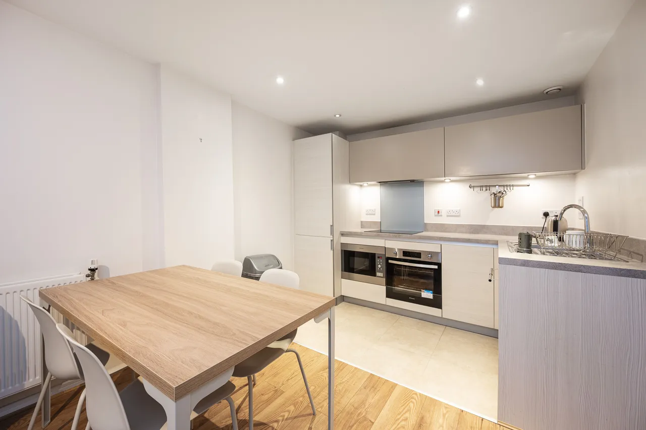 Flat 5, Thorn Apartments, 5 Geoff Cade Way, London, photo 3