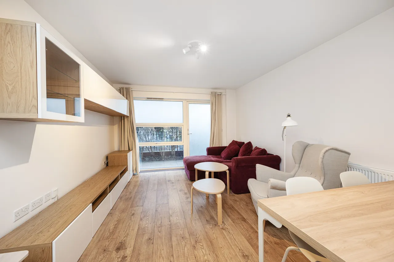 Flat 5, Thorn Apartments, 5 Geoff Cade Way, London, photo 2