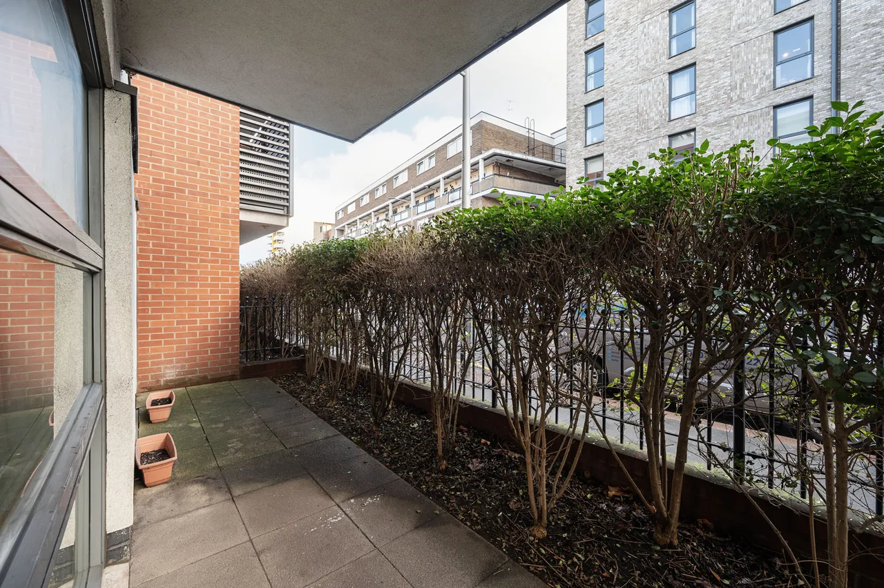 Flat 5, Thorn Apartments, 5 Geoff Cade Way, London, photo 11