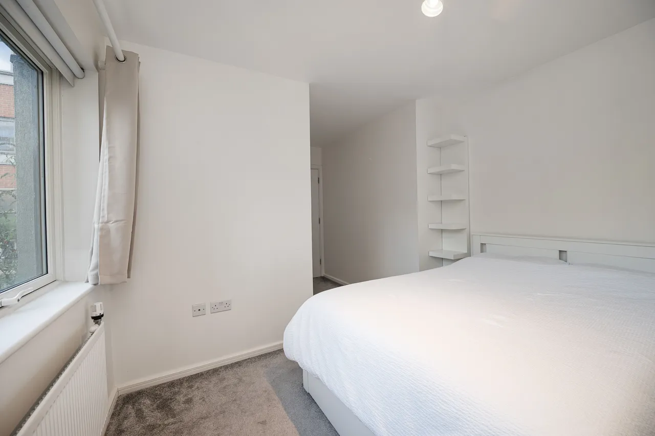 Flat 5, Thorn Apartments, 5 Geoff Cade Way, London, photo 10