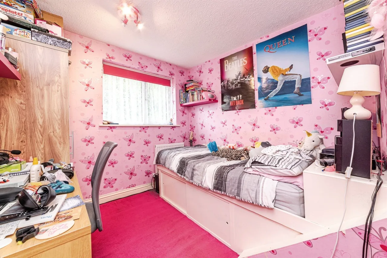 Portsmouth Crescent, Basingstoke, photo 14