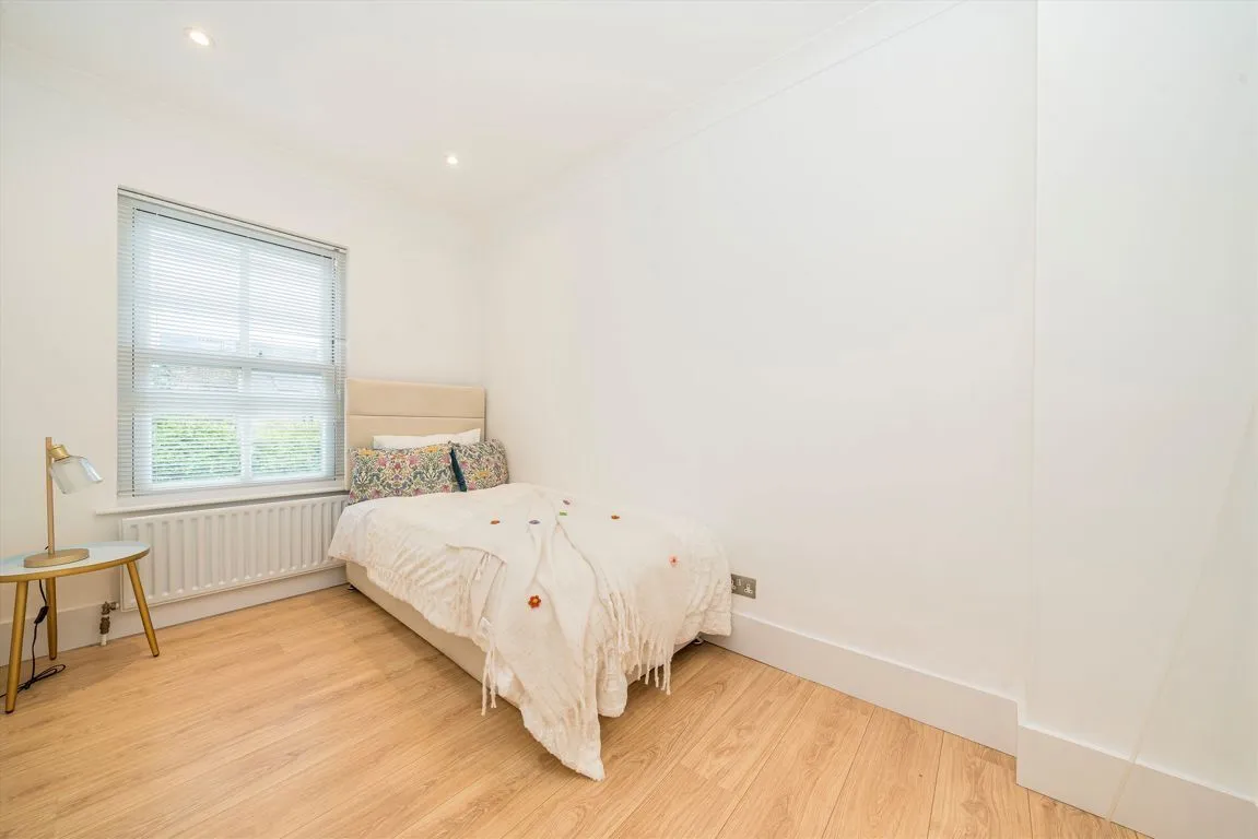 Short Road, W4, photo 4