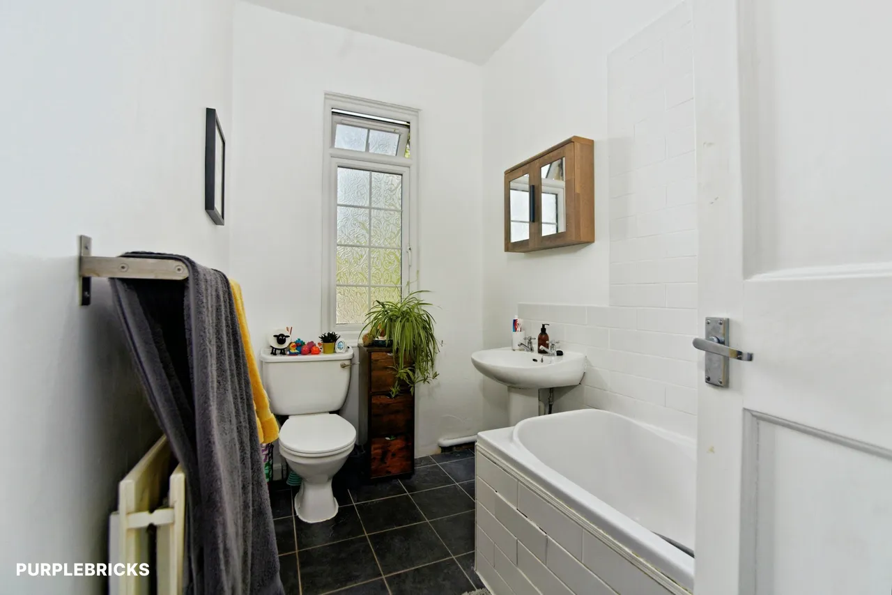 Norton Gardens, Norbury, SW16, photo 11