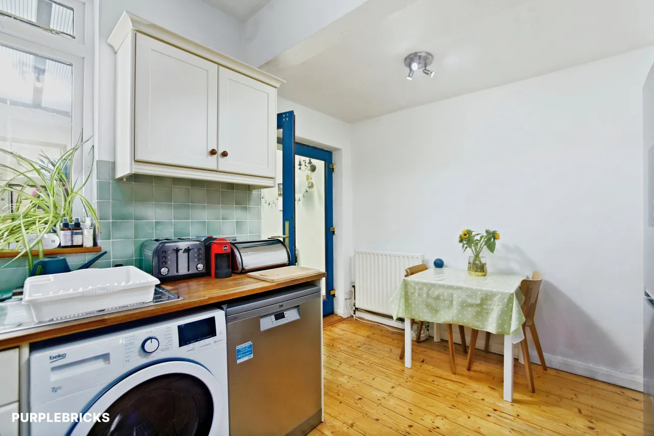 Norton Gardens, Norbury, SW16, photo 6