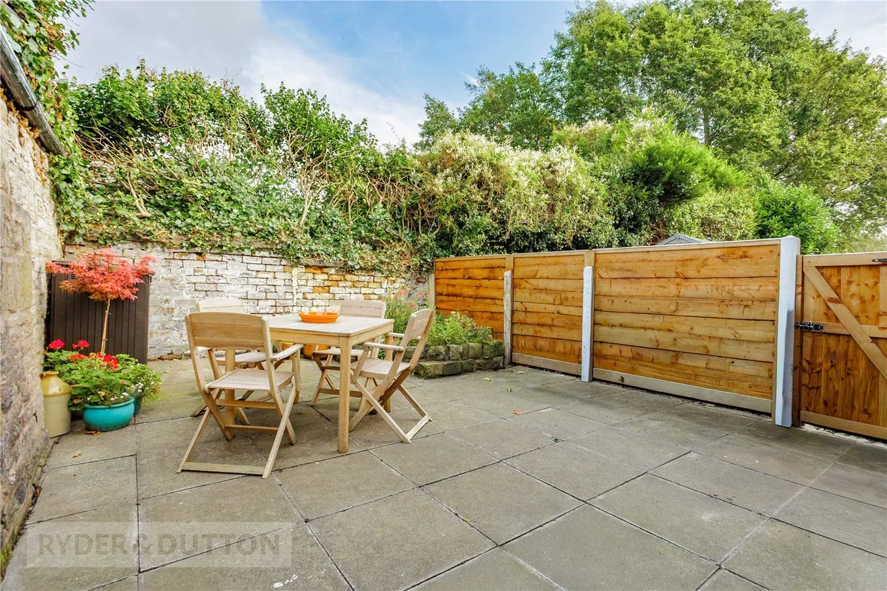 Livingstone Street, Lees, OL4, photo 17