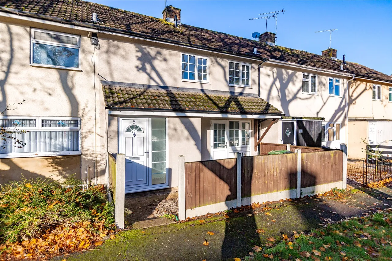 2 bed house for sale, Fryerns, Basildon, SS14
